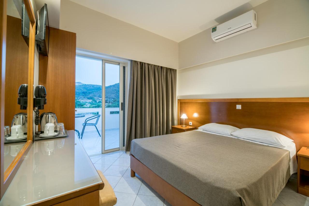 Hiona Holiday Hotel Palekastro Eksteriør billede
